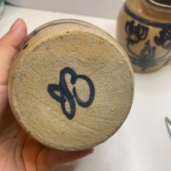 OSV Stamped Old Sturbridge Village Art Pittery Stoneware Flora Jar And Pitcher - Picture 4 of 15